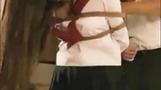 Sadist මේස් දී පරිණත දැරිය ගුද කපා ඉතිරිව තිබියදී නැත