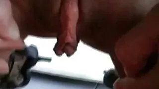 හුරුබුහුටි blonde Ali Ly
